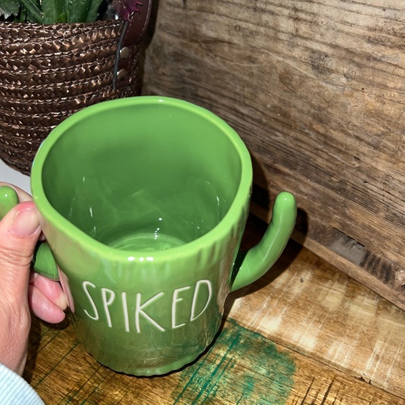 Rae Dunn SPIKED green cactus mug. NWT - Picture 4 of 5